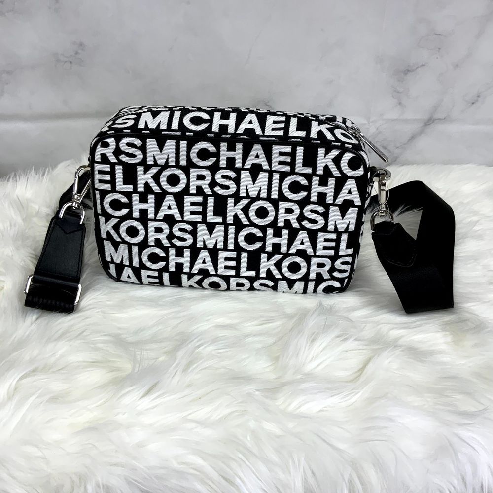 Michael Kors Kenly Large Pocket Crossbody - Picture 2 of 7
